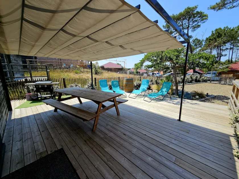 Chalet en Pleine Nature 300 Mètres des Plages - Image 1