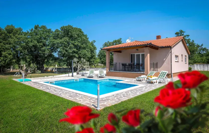 Two-Bedroom Holiday Home In Vodnjan - Image 1