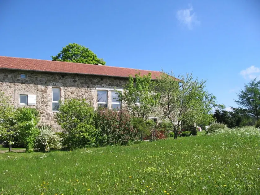 Charming cottage near ski trails, 2 bedrooms - Image 1
