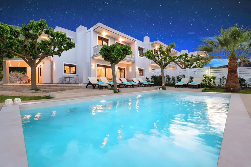 Sunlight Grand Villas 3 Beheizte Pools 36 Gäste - Image 1