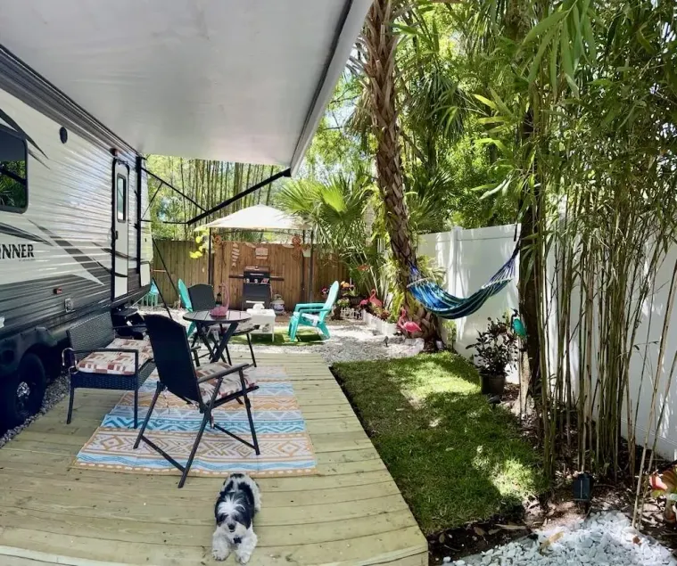 Grand Paradise RV Camper near Clearwater, Indian Rocks - Image 1
