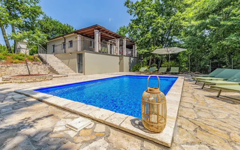 Villa Malfatina holiday house with pool for 8 persons - Image 1
