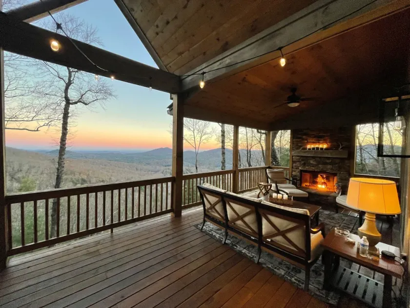 Diamond Ridge: Modern Luxury, Ultimate Long-Range Mountain Views  - Image 1