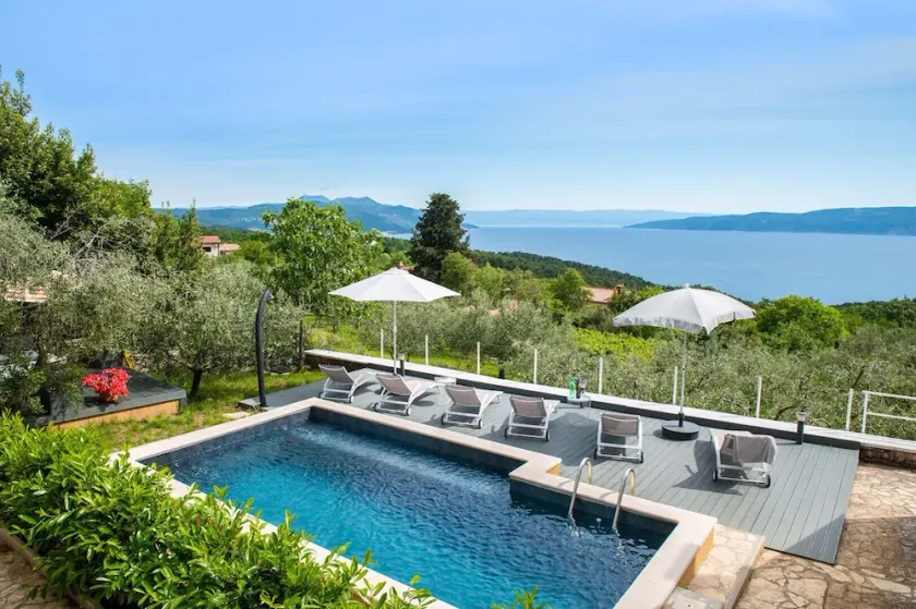Casa vacanze LENU con piscina e splendida vista sul mare - Image 1