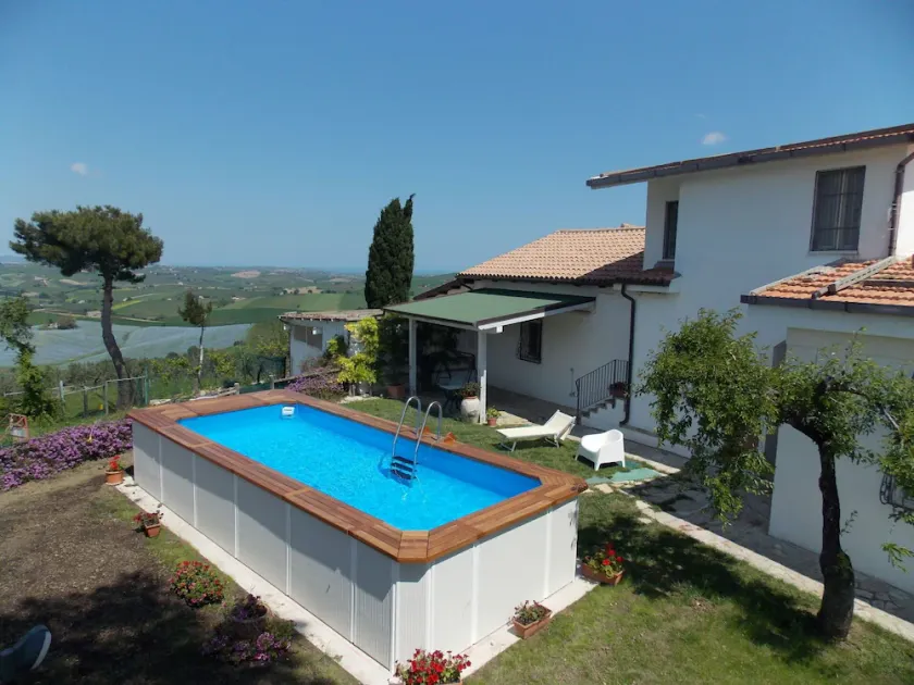 Stunning private villa for 9 guests with WIFI, private pool, TV, terrace and pets allowed - Image 1