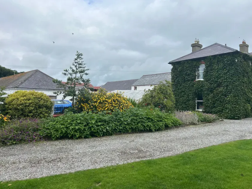 Cosy Kilkenny Apartment With 2 Bedrooms - Image 1