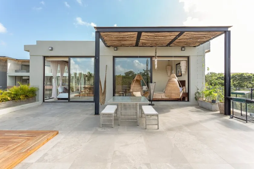 Brand New ☆ Studio PH Private Pool X17 - Image 1