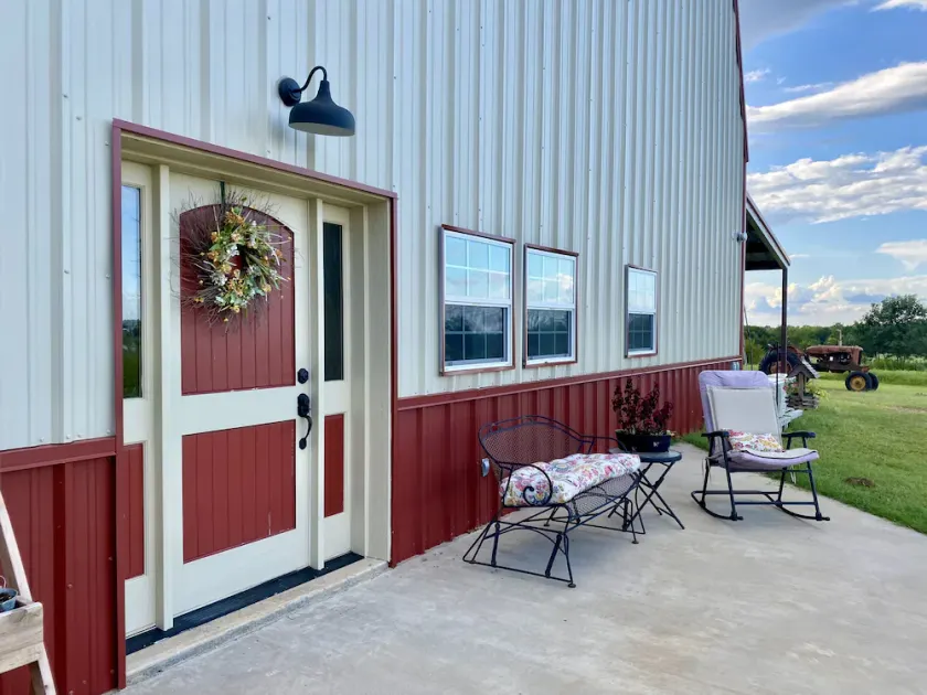 Modern Barn Apartment  - Image 1