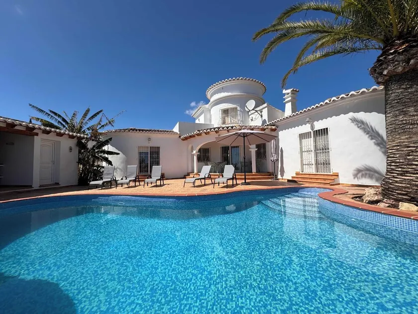 Beatuiful villa with private pool and air-condition - Image 1