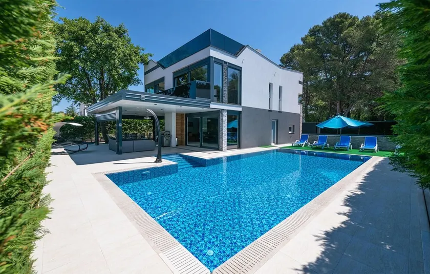 Lovely Home In Fazana With Sauna - Image 1