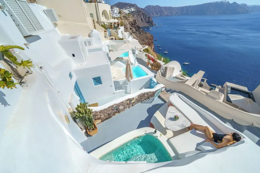 SantoriniParadise: maison troglodyte PARADISE, établissement vinicole intérieur et bain à remous extérieur, Caldera - Image 1