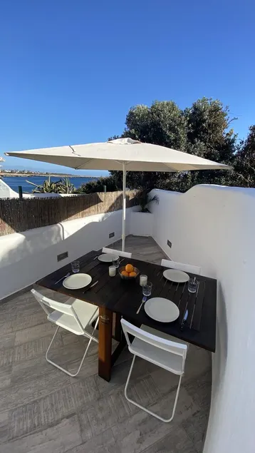 Belle petite villa de luxe avec de superbes vues sur la mer - Image 1