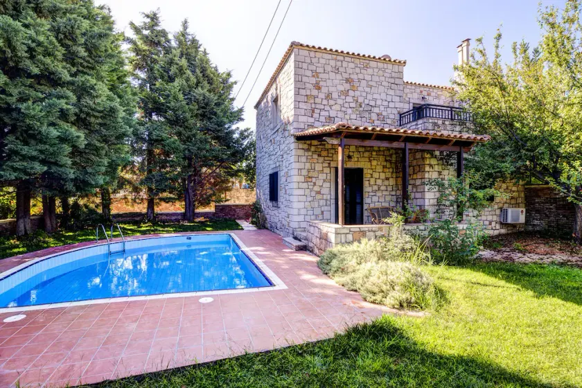 Two bedroom traditional villa with private pool - Image 1