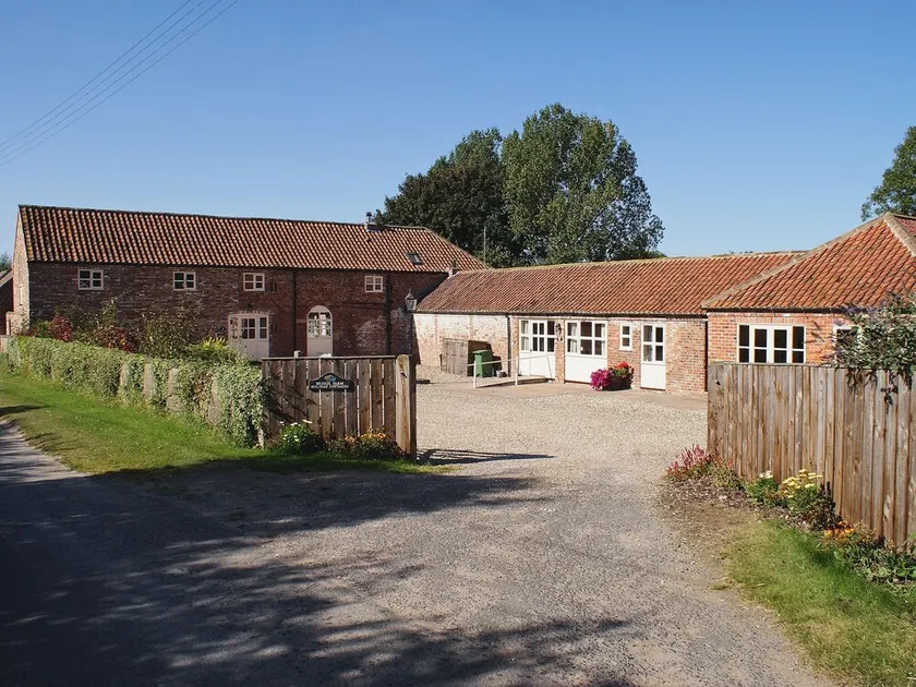 4 bedroom accommodation in Brigham - Image 1