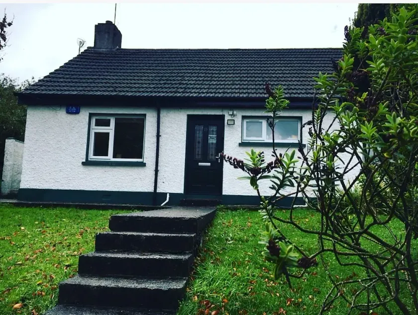Dejlig bungalow i en smuk landsbyindstilling. - Image 1