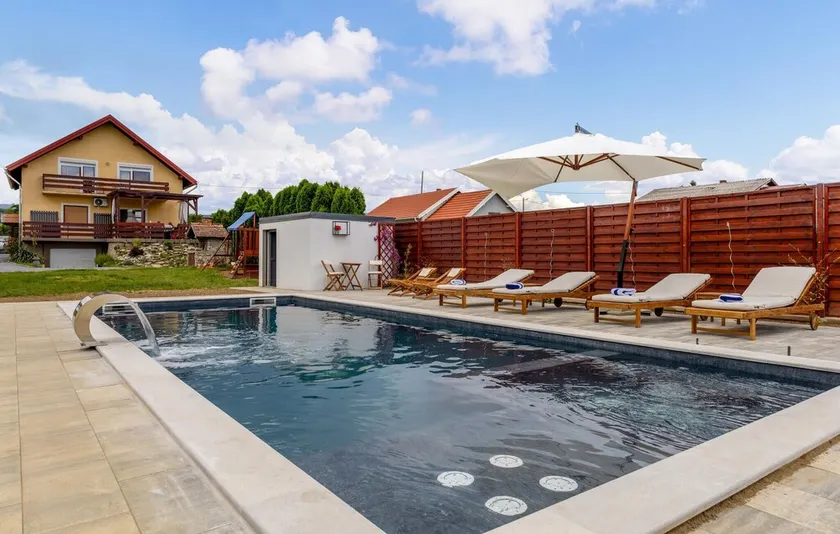 Stunning Home In Velika - Image 1