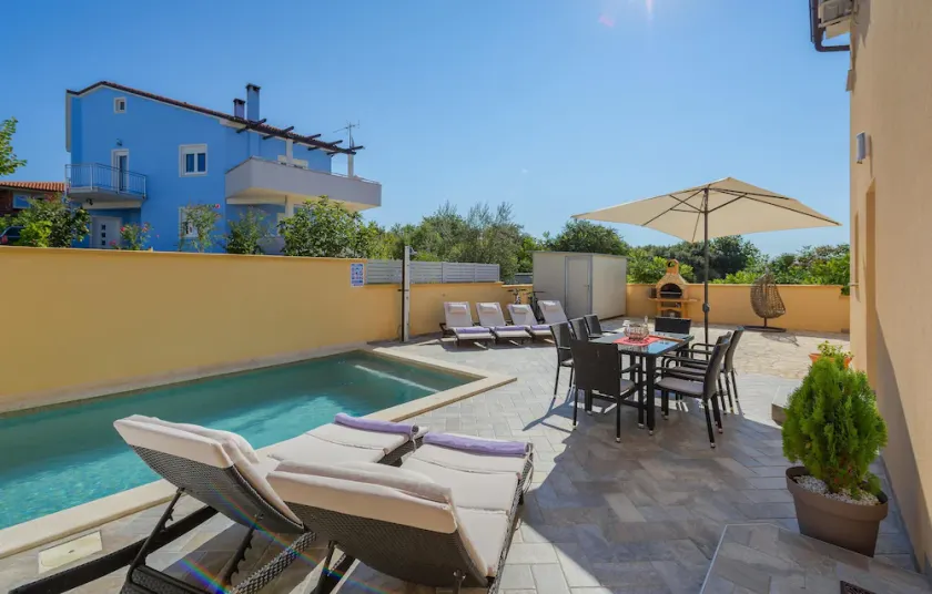 Four-Bedroom Holiday Home In Vodnjan - Image 1