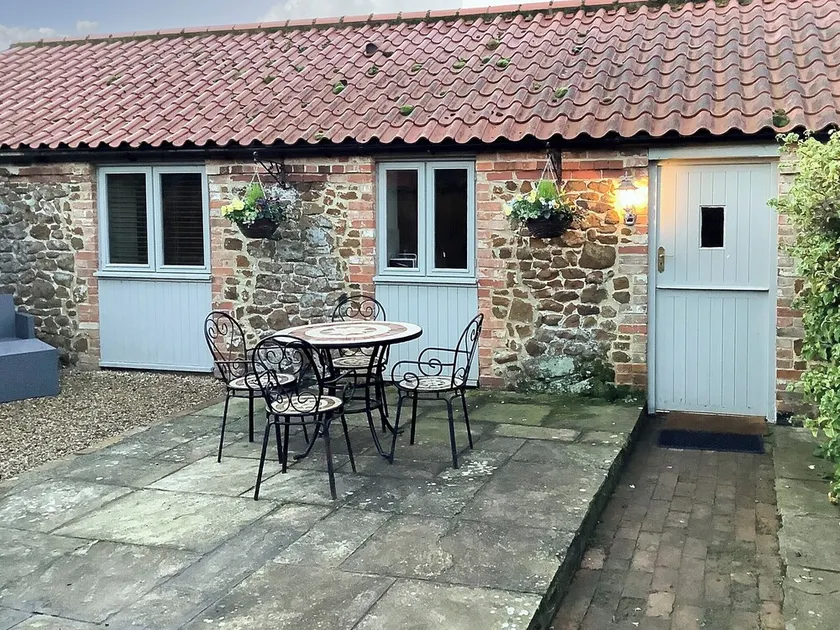1 bedroom accommodation in Ingoldisthorpe, near Hunstanton - Image 1
