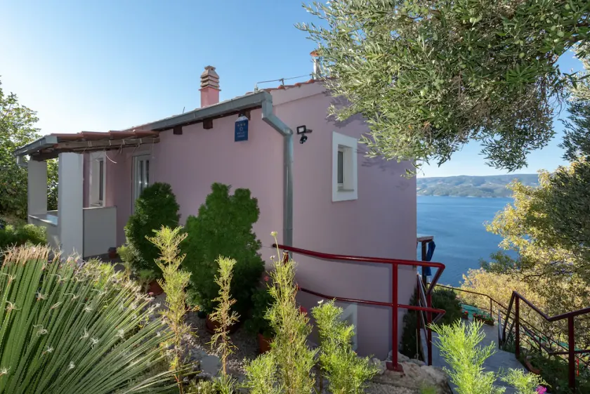 Quiet house in a stone village with panoramic sea views - Image 1