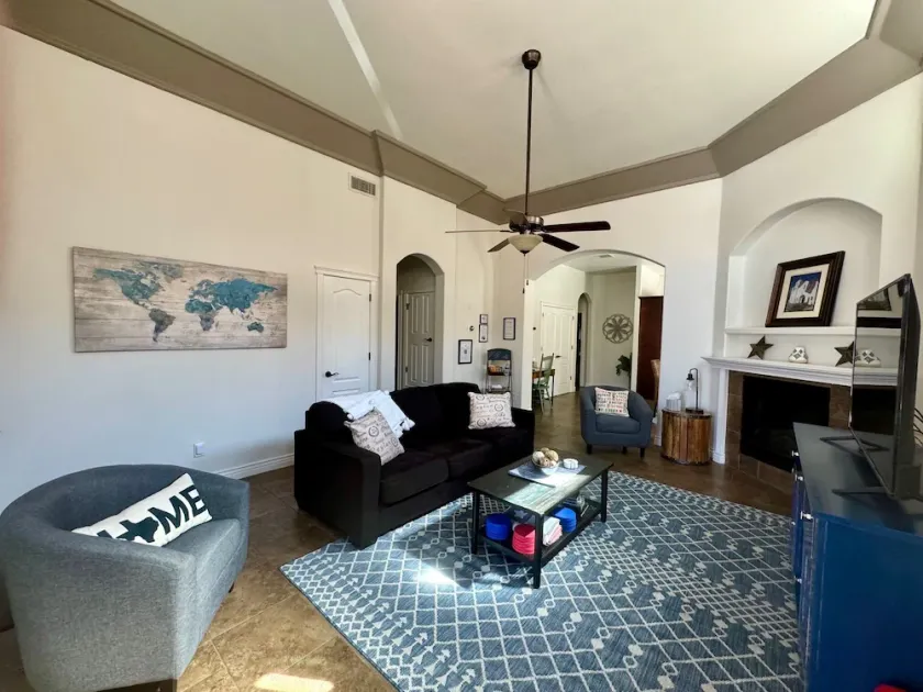 Perfect Home for Families & Dogs-Gated Community, Pool/Security & Many Amenities - Image 1