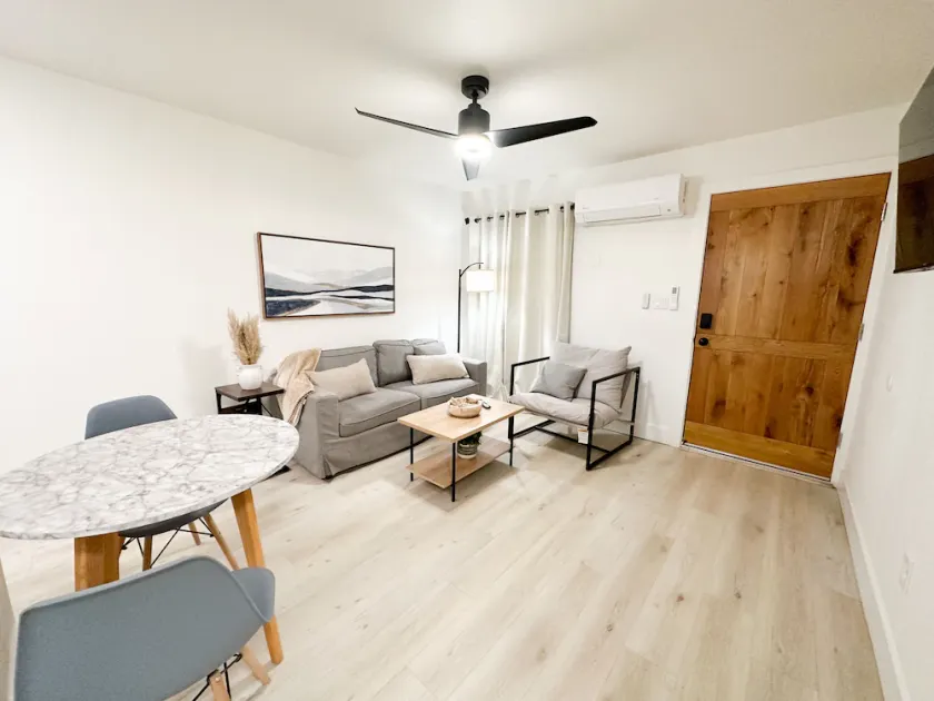 New & updated 2-bedroom 1 bathroom apt. Near Modesto 1mile from HWY 99 - Image 1