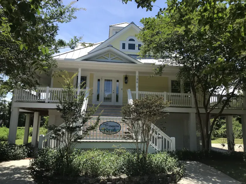 4 Bedroom, 4 Bath Raised Beach House 3 Blocks From the Beach! Golf Cart Included - Image 1