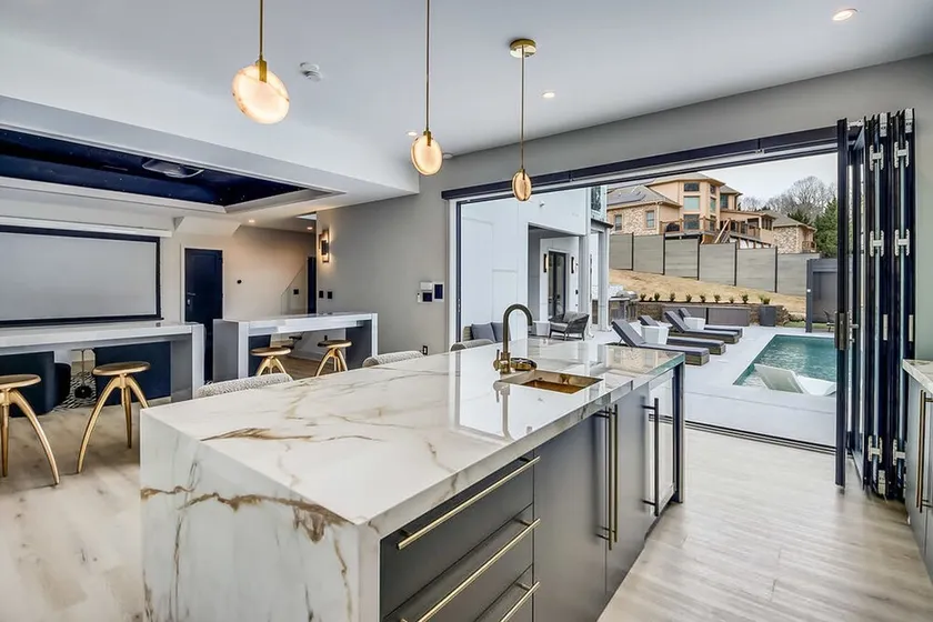 Serenity Estates 5BR Modern Retreat - Image 1