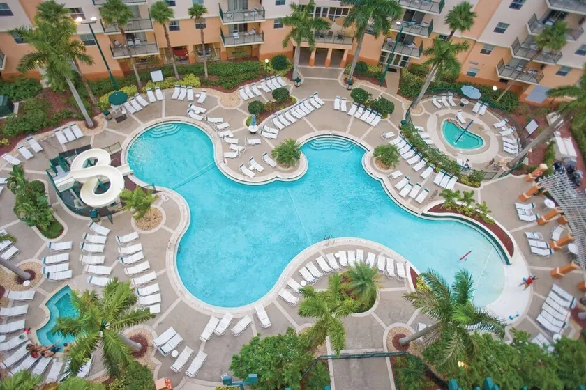 Wyndham Palm-Aire | 4BR Suite Pool & Resort Access - Image 1
