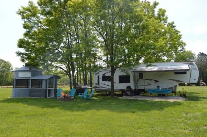 Waterfront at the Pines of Canoe Neck - Image 1