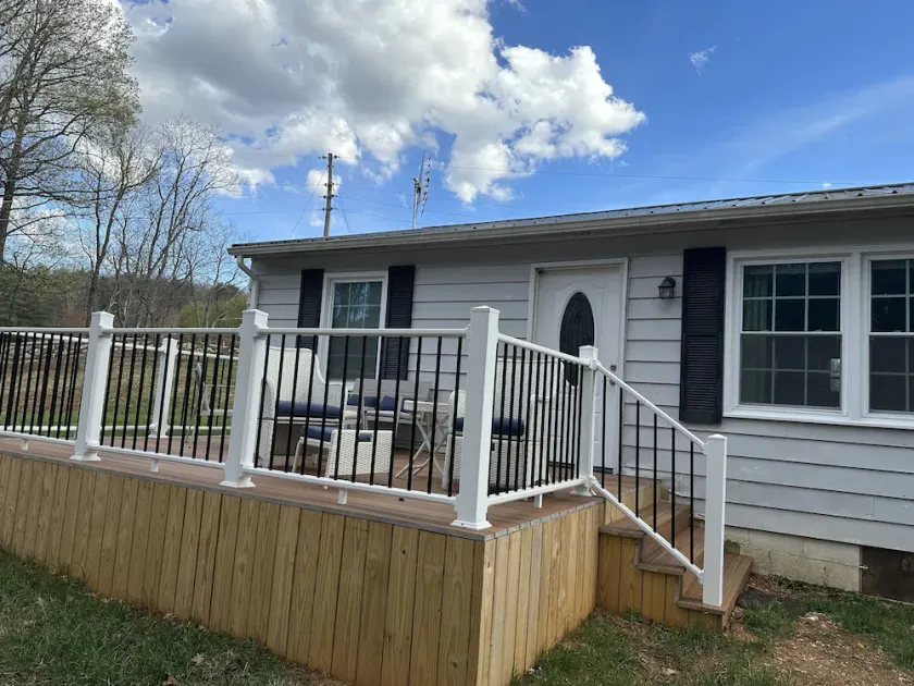 Comfortable Cottage in the Blue Ridge Mountains - Image 1