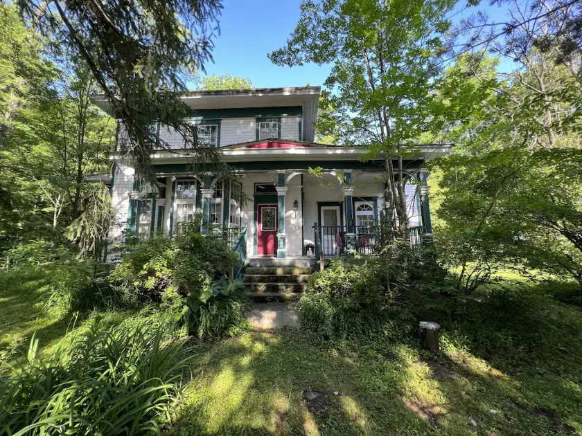 Vintage Farmhouse, Din Gateway til Finger Lakes - Image 1