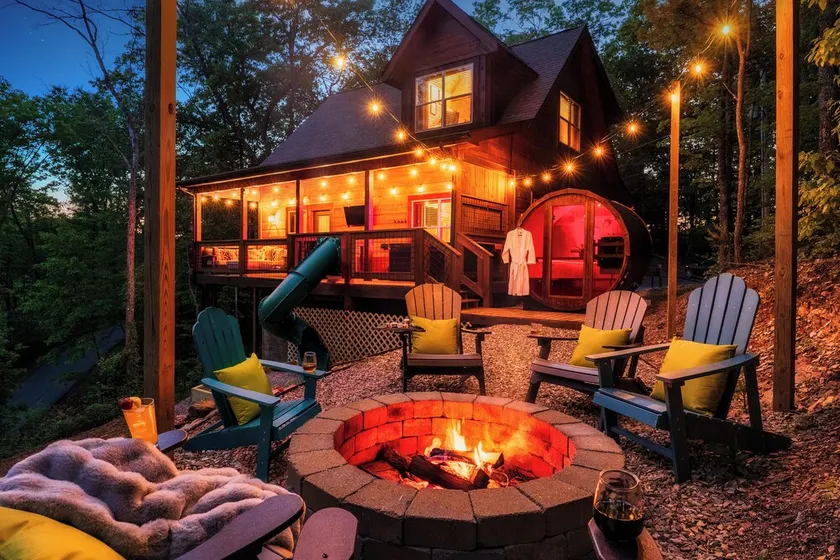 Built 2022★Private★Sauna★Fire-Pit★Slide★Park 6 Cars★Hot Tub★Game Room - Image 1