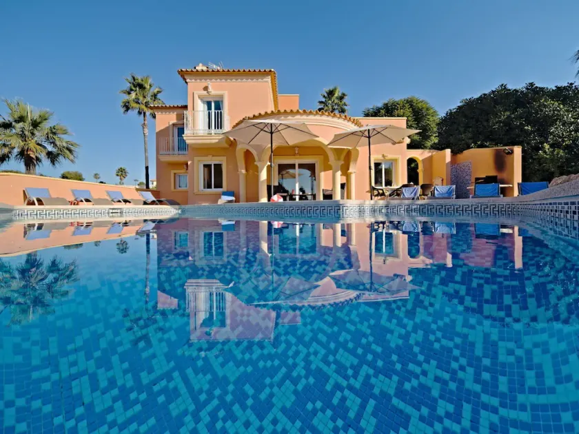 Wonderful private villa for 10 guests with private pool, A/C, WIFI, TV, patio and pets allowed - Image 1