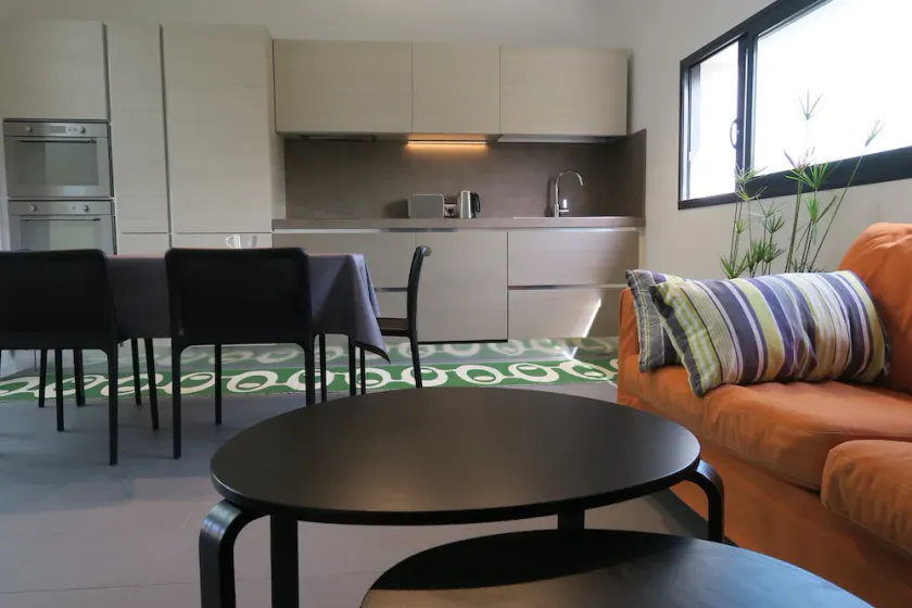 LOFT EN EL CORAZÓN DEL PUEBLO, EN EL PAÍS, A 10MN DE AIX - Image 1