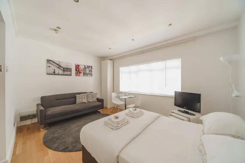 Private Studio - Wardour Street - Berwick Street - Image 1