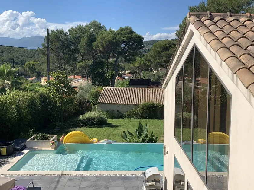 Villa HUREKA: A Luxurious Home - Image 1