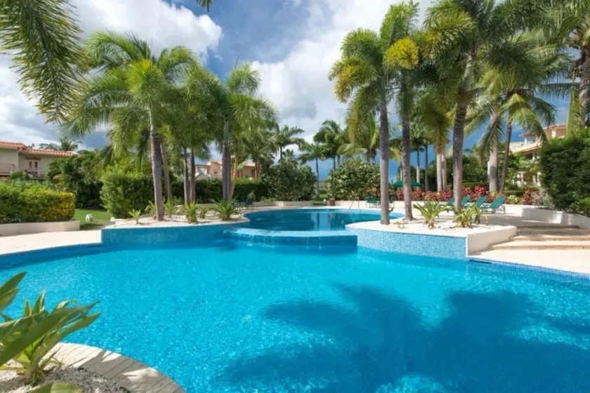 Sugar Hill Resort, St.James - Image 1