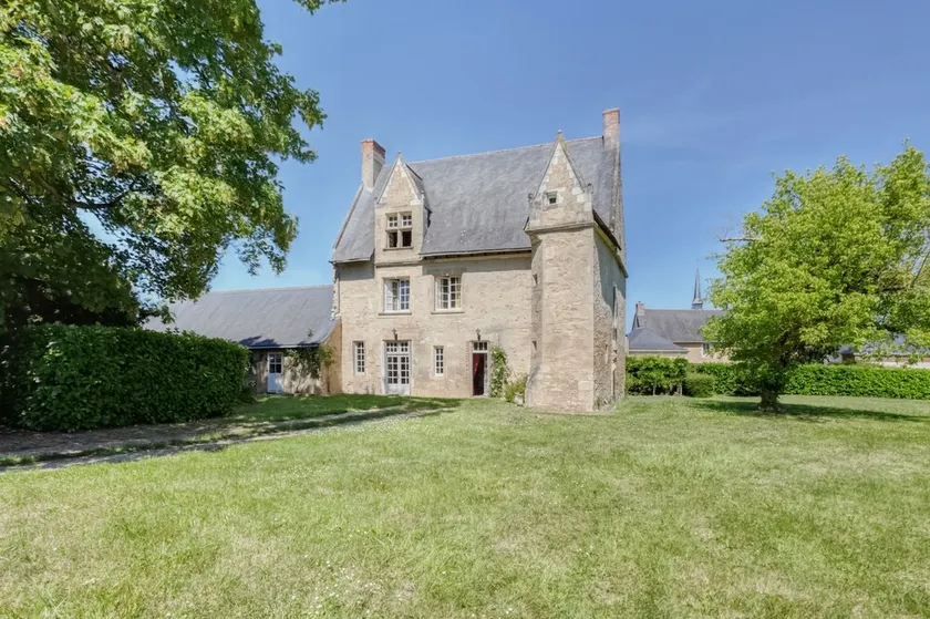 Le Castel - Maison familiale de charme du XVème siècle. Grand jardin - Image 1