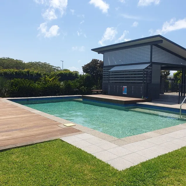 Beach House for a couple, 2-3 couples or a large family. Close to Beach and Pool - Image 1