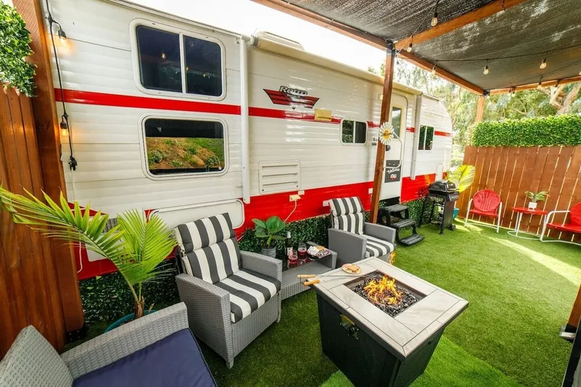 Darling Daisy Retro RV Adventure - Image 1