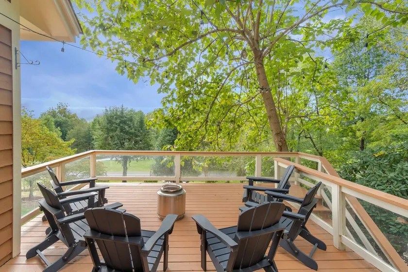 5 BR Wintergreen House w/ Game Room, 75” TV, Ping Pong, Foosball, Wet Bar & Deck - Image 1
