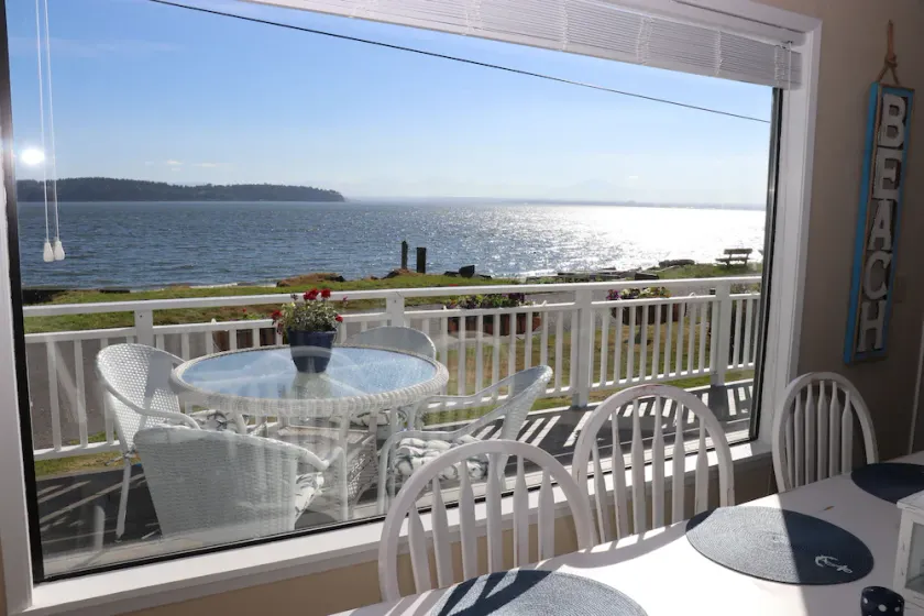 Nouveau! Photo cadre parfait et spacieuse maison de plage Whidbey près de ferry - Image 1