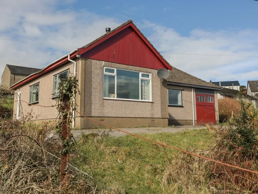 AM BRUAICH, family friendly, character holiday cottage in Tayvallich - Image 1