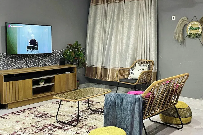 Tamani - Your Home Away From Home - Image 1