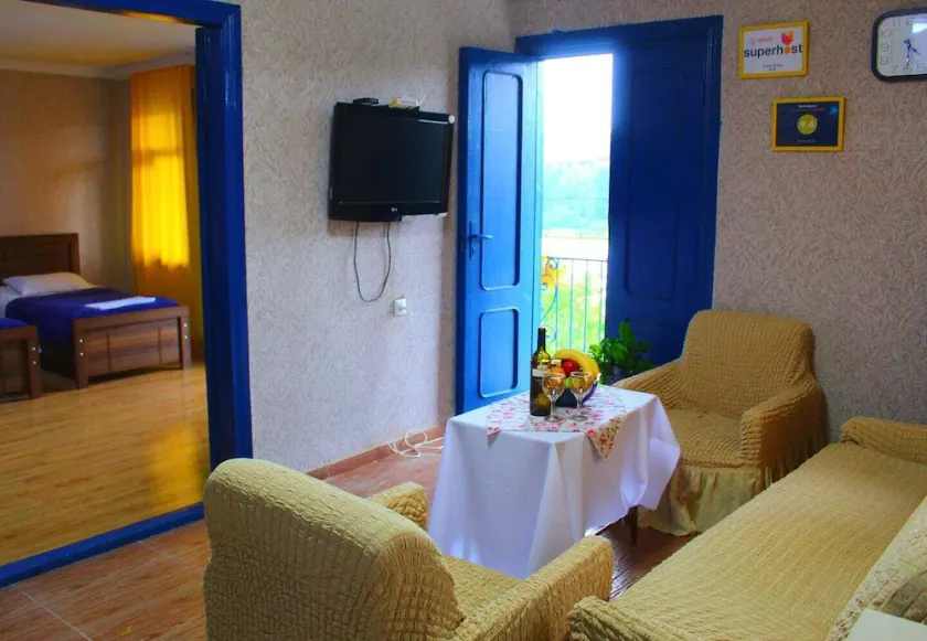 Lanas Home - Image 1