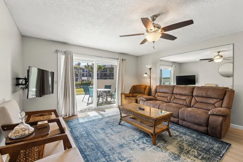 Oceanfront Ground Floor 3BR Steps To Pool and Beach Access! - Image 1