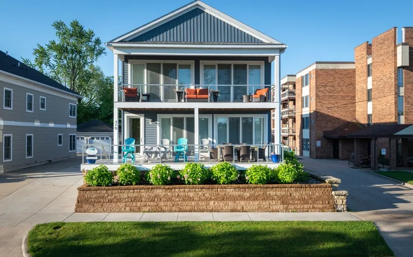 Luxury Harbor View Home in the Heart of Downtown - Image 1