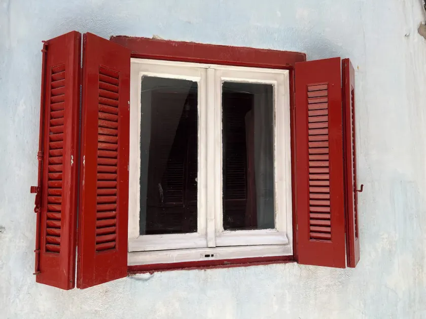 1.Traditional House Near to Pireaus Port -- Airport and Port Transfer Services - Image 1