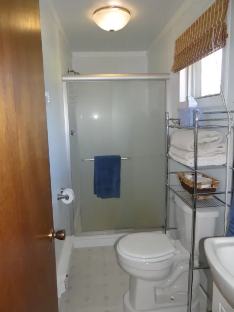 Lake View, Private Dock, Fire Wood and Linens Provided, Outdoor Shower - Image 1