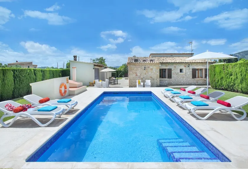 Owl Booking Villa Tofol - Ideal For Family and Friends - Image 1